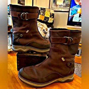 Ladies Merrell brown leather boots